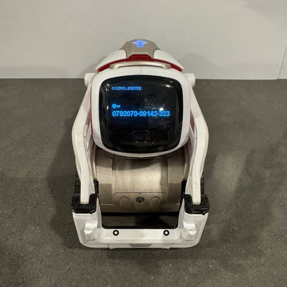 Anki Cozmo Robot Toy With 3 Cubes And Charging Station 300-00046 - Picture 2 of 12